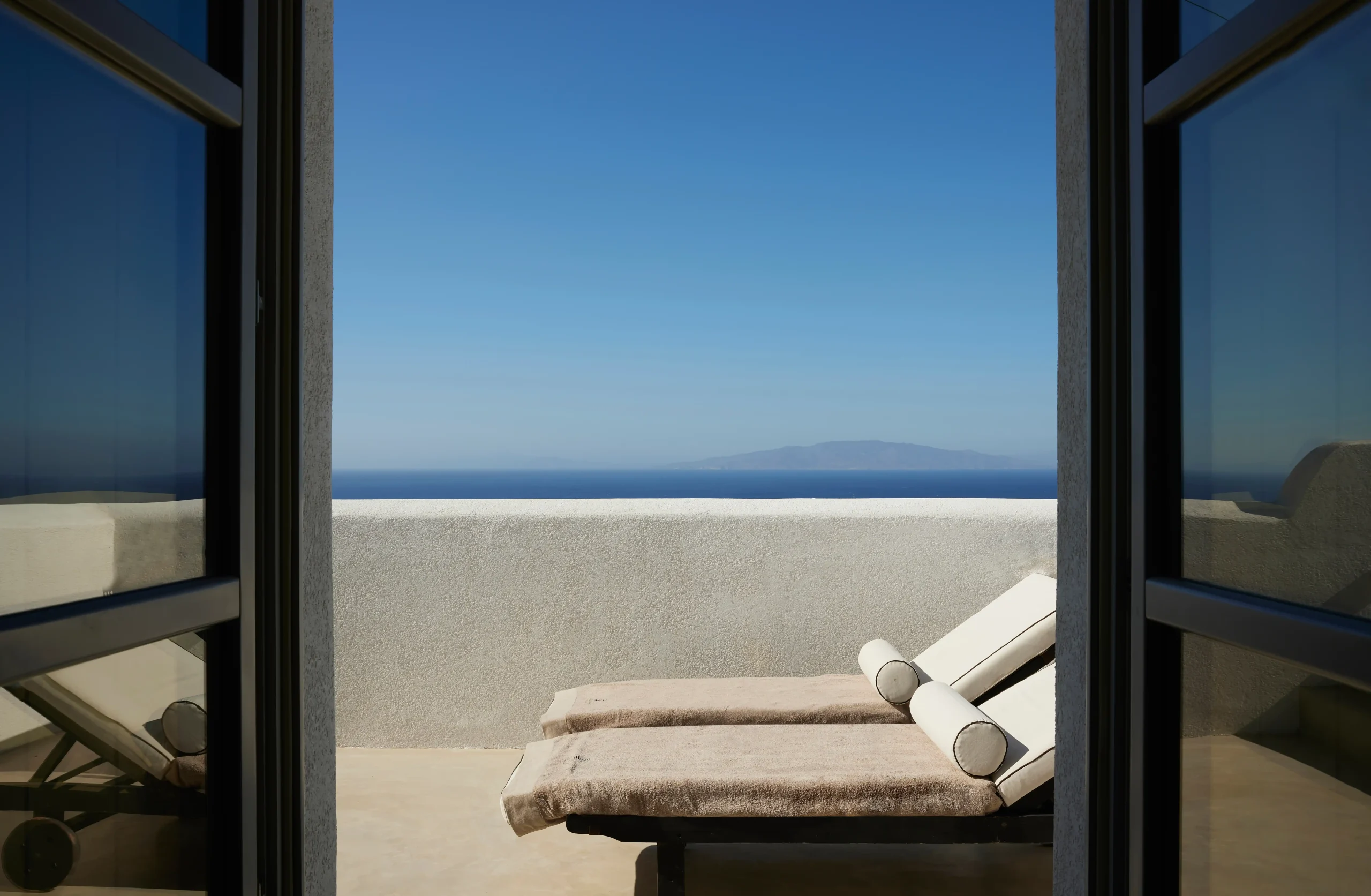 Danae Suites Santorini Rooms & Villas Junior Suite With Jacuzzi 18